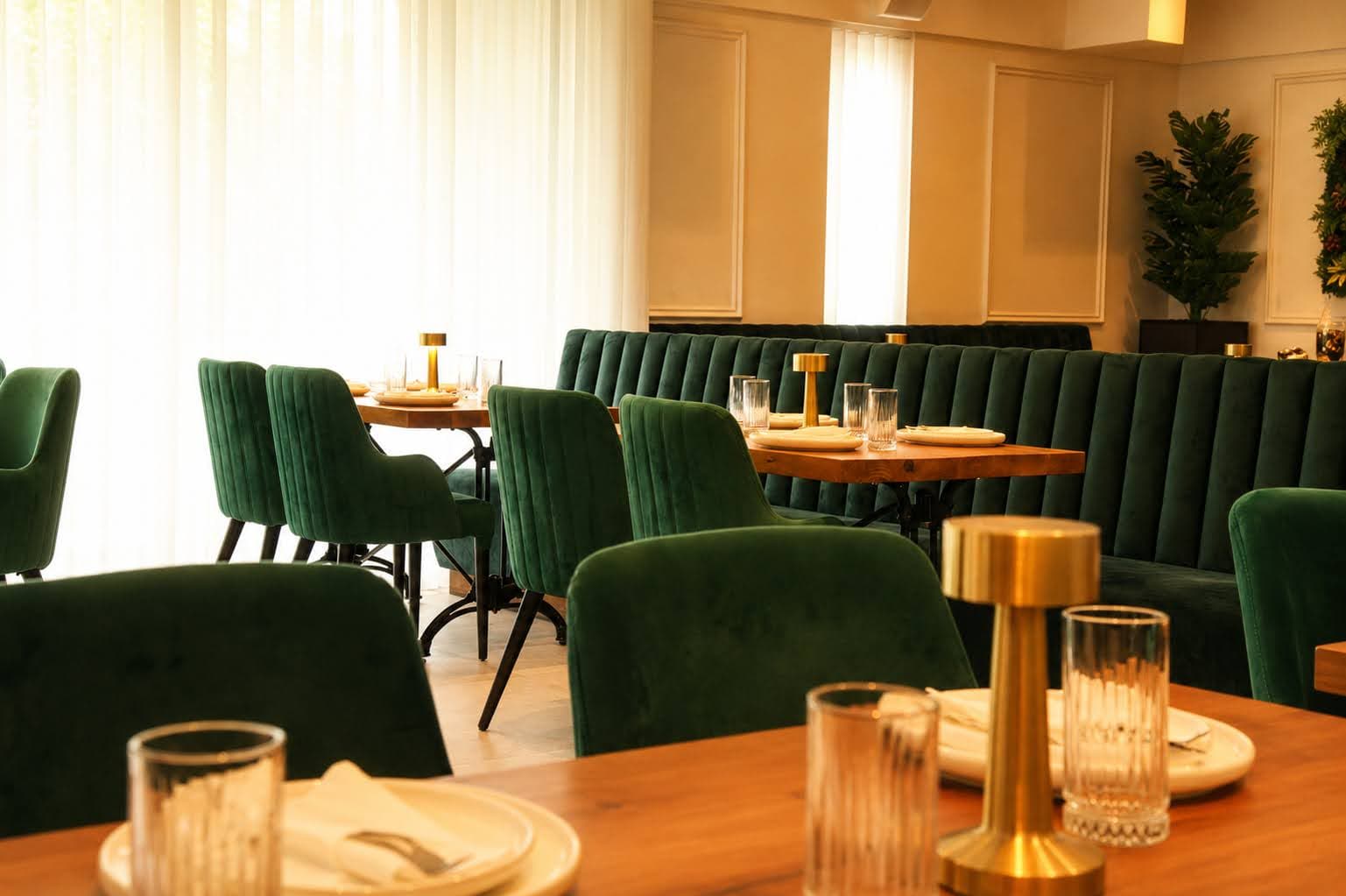 Warme sfeerverlichting in de lunchroom
